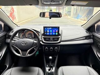 2022 Toyota Yaris IV, белый, 1450000 рублей, вид 2