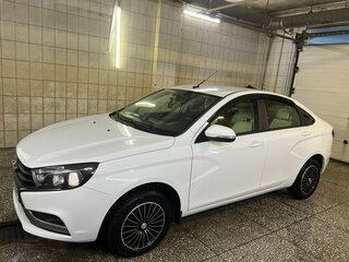 2021 Lada (ВАЗ) Vesta I, белый, 1300000 рублей, вид 2