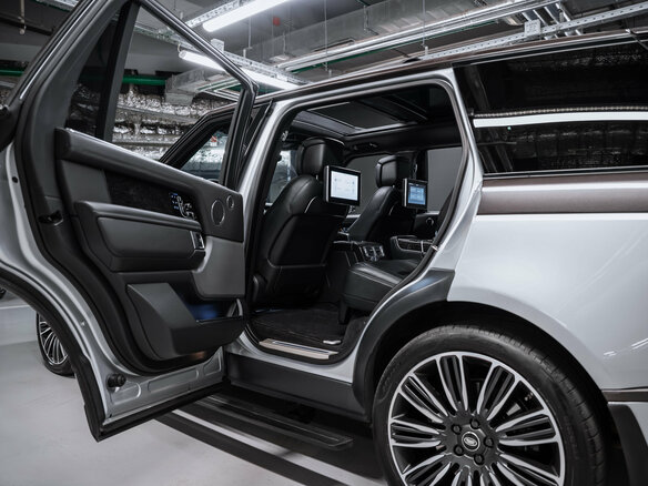 2019 Land Rover Range Rover Long IV Рестайлинг, серебристый, 6190000 рублей - вид 20