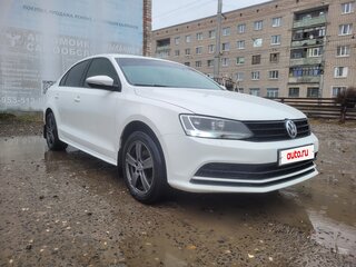 2015 Volkswagen Jetta VI Рестайлинг, белый, 900000 рублей, вид 4