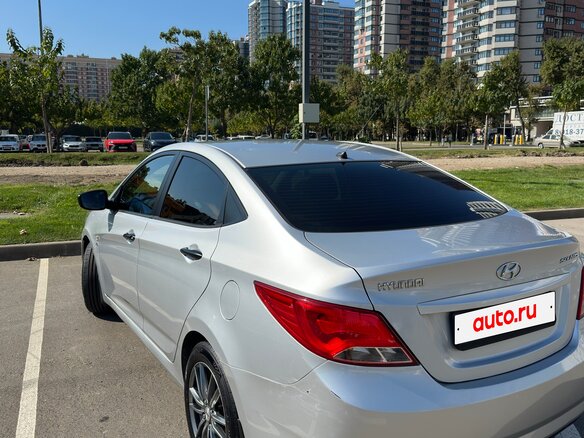 2015 Hyundai Solaris I Рестайлинг, серебристый, 949000 рублей - вид 8