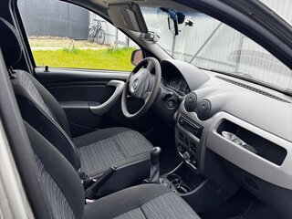2011 Renault Logan I Рестайлинг, бежевый, 350000 рублей, вид 4