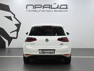 2014 Volkswagen Golf VII, белый, 1199900 рублей, вид 4