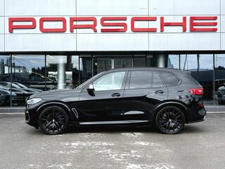 2019 BMW X5 M50d IV (G05/G18), чёрный, 5740000 рублей, вид 2