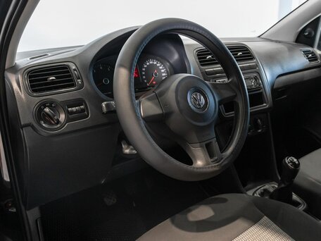 2014 Volkswagen Polo V, серый, 810000 рублей, вид 5