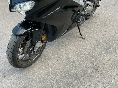 2016 Honda VFR 800, чёрный, 900000 рублей, вид 3