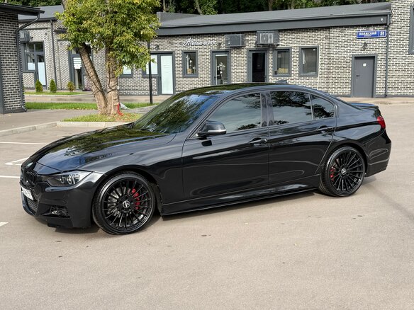 2012 BMW 3 серии 320d xDrive VI (F3x), чёрный, 1840000 рублей - вид 1