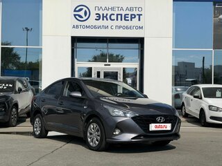 2022 Hyundai Solaris II Рестайлинг, серый, 1650000 рублей, вид 1