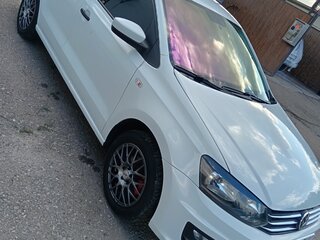 2019 Volkswagen Polo V Рестайлинг, белый, 1300000 рублей, вид 3