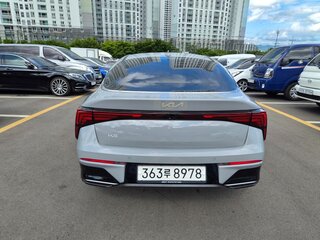 2026 Kia K5 LPi III Рестайлинг, серебристый, 2565300 рублей, вид 4