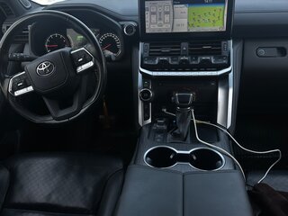 2022 Toyota Land Cruiser 300 Series, белый, 10500000 рублей, вид 5