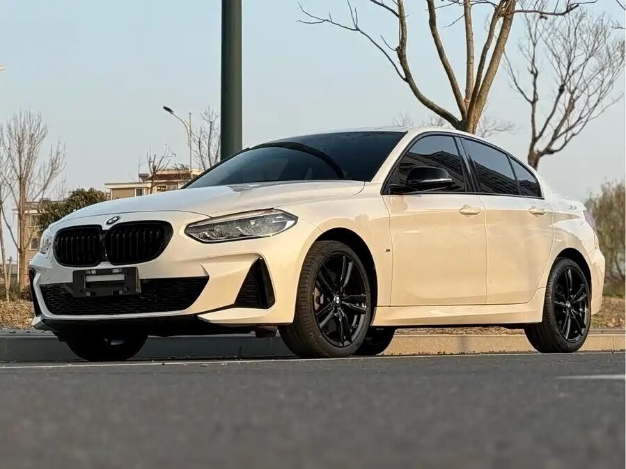 Открыть фотографии: BMW 1 серии III (F52) Рестайлинг