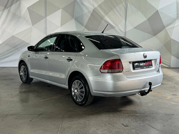 2013 Volkswagen Polo V, серебристый - вид 3