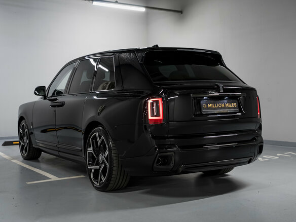 2025 Rolls-Royce Cullinan Black Badge I Рестайлинг (Series II), чёрный, 72000000 рублей - вид 12