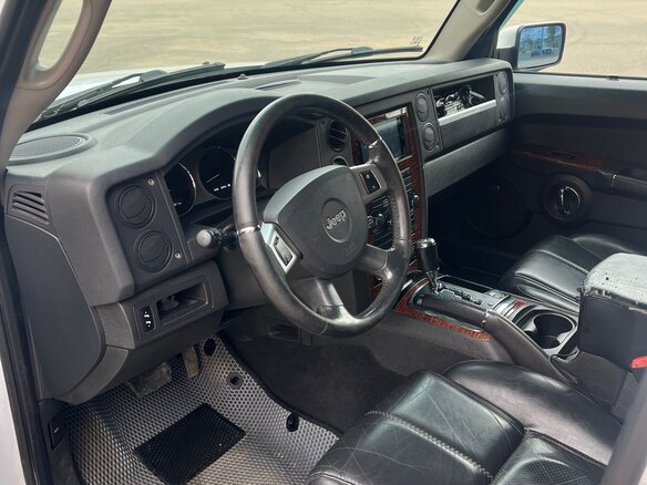 2008 Jeep Commander, серебристый, 1200000 рублей - вид 6