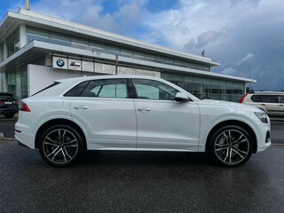 2018 Audi Q8 55 TFSI I (4M), белый, 4499000 рублей, вид 4