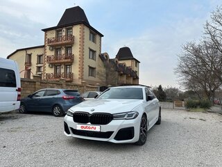 2021 BMW 5 серии 530i VII (G30/G31/G38) Рестайлинг, белый, 5300000 рублей, вид 3