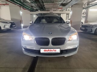 2010 BMW 7 серии Long 750Li xDrive V (F01/F02/F04), серебристый, 1380000 рублей, вид 2