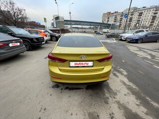 2016 Hyundai Elantra VI (AD), золотистый, 1300000 рублей, вид 4