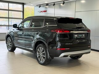 2024 Geely Atlas Pro, чёрный, 2277000 рублей, вид 4