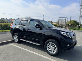 2017 Toyota Land Cruiser Prado 6-speed 150 Series Рестайлинг 1, чёрный, 4950000 рублей, вид 2