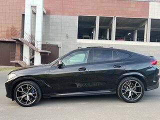 2020 BMW X6 40i III (G06), чёрный, 7400000 рублей, вид 2
