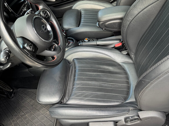 2019 Mini Hatch JCW III (F55/F56) Рестайлинг, серебристый, 3520000 рублей - вид 8
