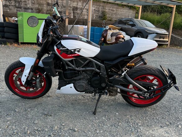 2023 Indian FTR 1200, белый, 1099000 рублей - вид 17