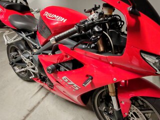 2010 Triumph Daytona 675, красный, 760000 рублей, вид 4