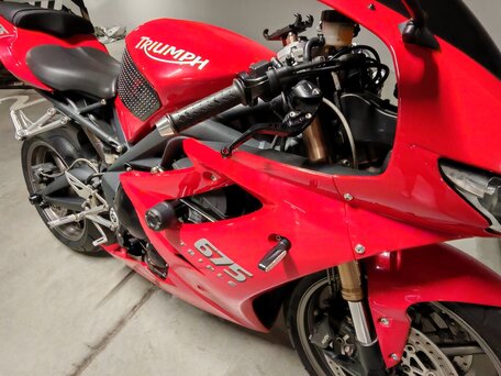 2010 Triumph Daytona 675, красный, 760000 рублей, вид 4