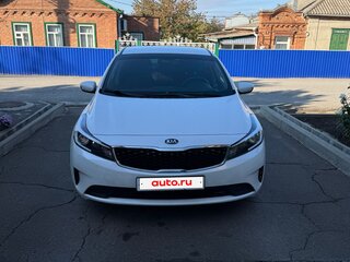 2017 Kia Forte II Рестайлинг, белый, 1350000 рублей, вид 1