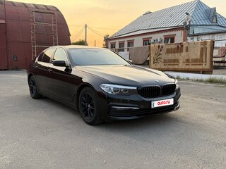 2018 BMW 5 серии 520d xDrive VII (G30/G31/G38), чёрный, 2960000 рублей, вид 3