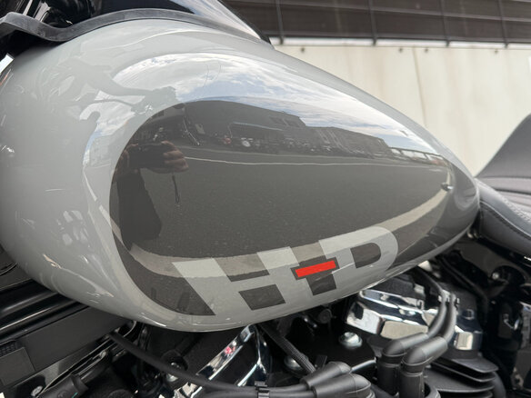 2024 Harley-Davidson Fat Bob, серый, 1700000 рублей - вид 18