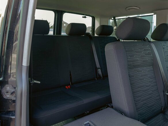 2021 Volkswagen Caravelle T6 Рестайлинг, чёрный, 3735000 рублей - вид 17