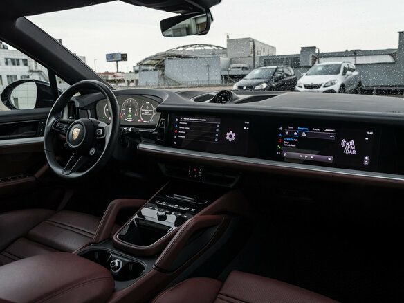 2025 Porsche Cayenne S E-Hybrid Coupé III Рестайлинг, чёрный - вид 13