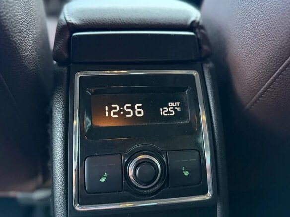 2012 Skoda Superb II, чёрный, 850000 рублей - вид 14