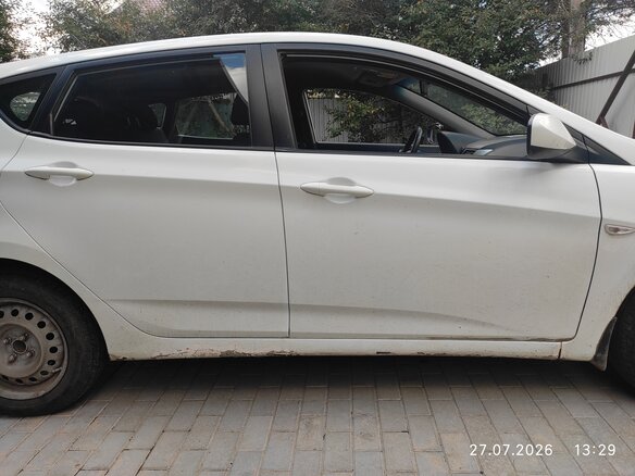 2011 Hyundai Solaris I, белый, 600000 рублей - вид 8