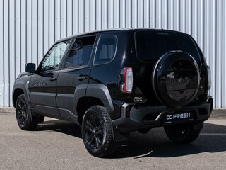 2023 Lada (ВАЗ) Niva Travel I, чёрный, 1079000 рублей, вид 2