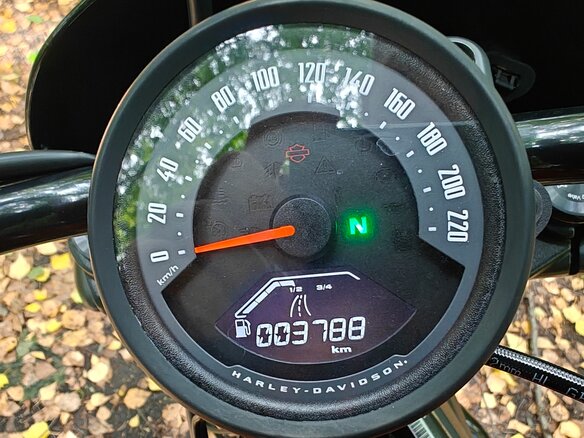 2022 Harley-Davidson Nightster, красный - вид 26