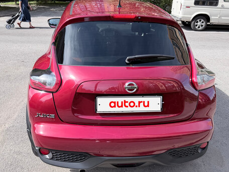 2017 Nissan Juke I Рестайлинг, красный, 1100000 рублей, вид 2