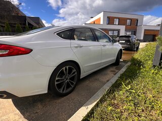 2020 Ford Fusion (North America) II Рестайлинг, белый, 1800000 рублей, вид 4