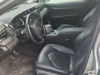 2019 Toyota Camry US Market VIII (XV70), серый, 2850000 рублей, вид 3