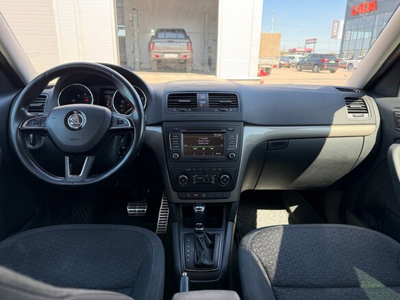 2014 Skoda Yeti I Рестайлинг, красный, 1320000 рублей - вид 8
