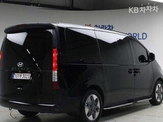 2026 Hyundai Staria I, чёрный, 6000000 рублей, вид 3