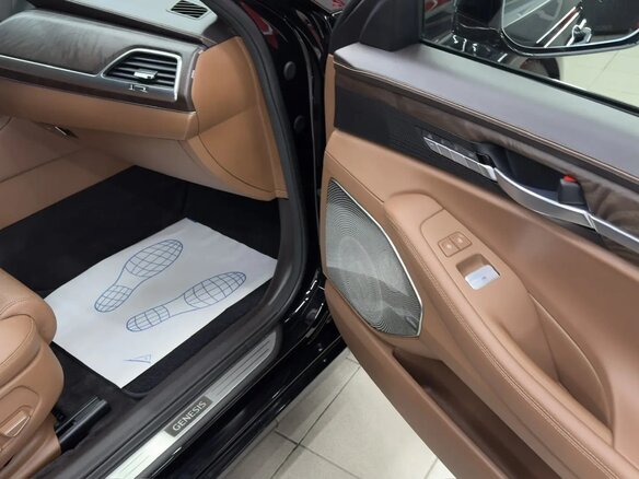 2020 Genesis G90 I Рестайлинг, чёрный, 4900000 рублей - вид 18