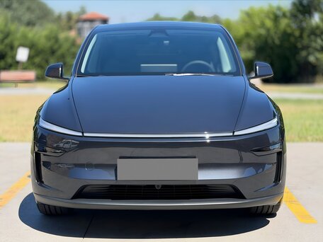 2025 Tesla Model Y Standard I Рестайлинг, серый, 6280000 рублей, вид 2