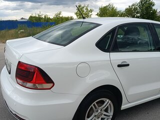2015 Volkswagen Polo V Рестайлинг, белый, 880000 рублей, вид 4