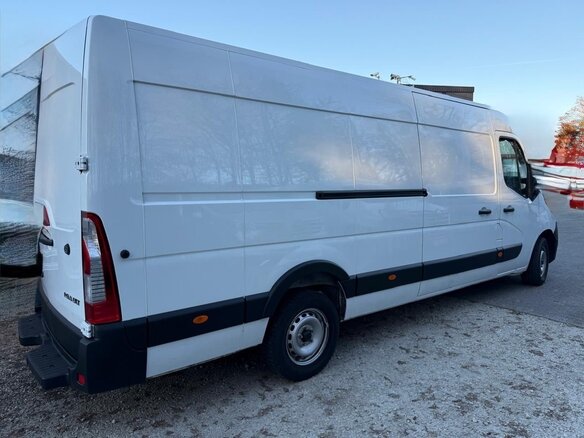 2023 Renault Master, белый, 4500000 рублей - вид 10