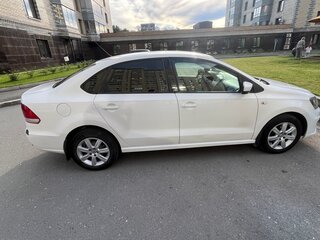 2012 Volkswagen Polo V, белый, 750000 рублей, вид 3