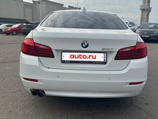 2016 BMW 5 серии 520i VI (F10/F11/F07) Рестайлинг, белый, 2500000 рублей, вид 5